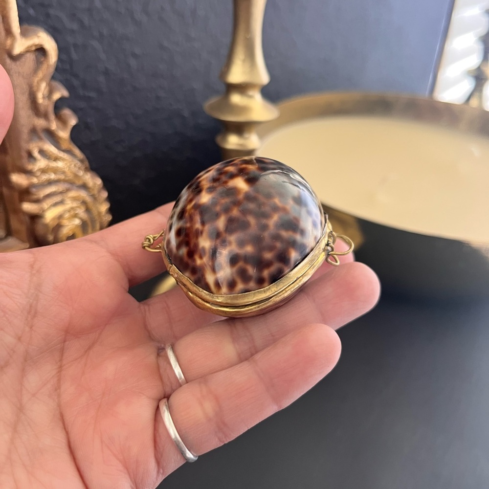 SALE!! Tom Ford Solid Perfume Shell - Picture 5 of 7